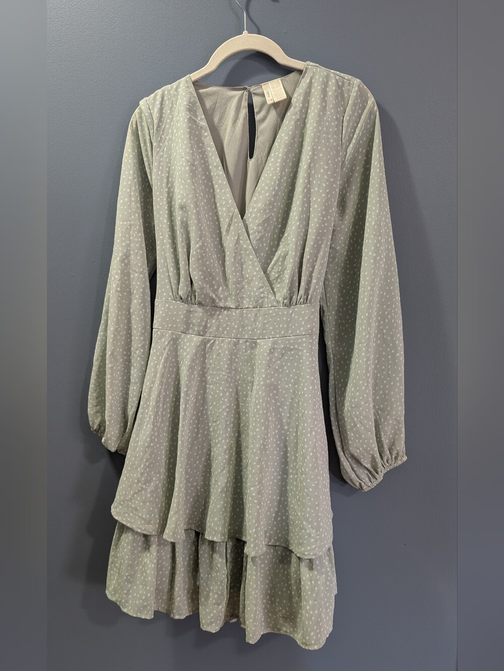 EUC Light Sage Polka Dot Tiered Wrap Dress Super Cute! Ladies large *